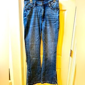 Bootcut blue jeans